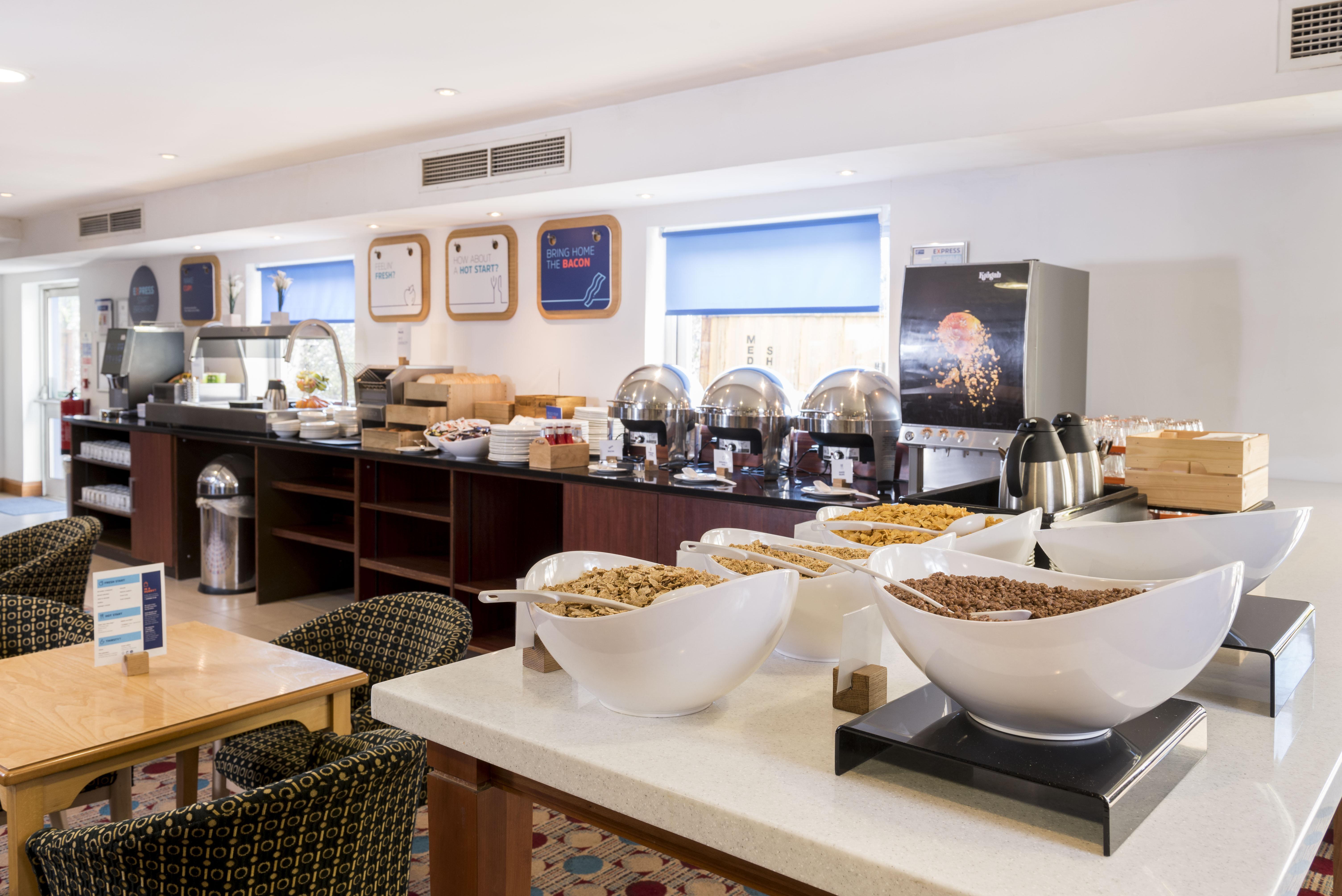 Holiday Inn Express Birmingham Star City By Ihg Ngoại thất bức ảnh