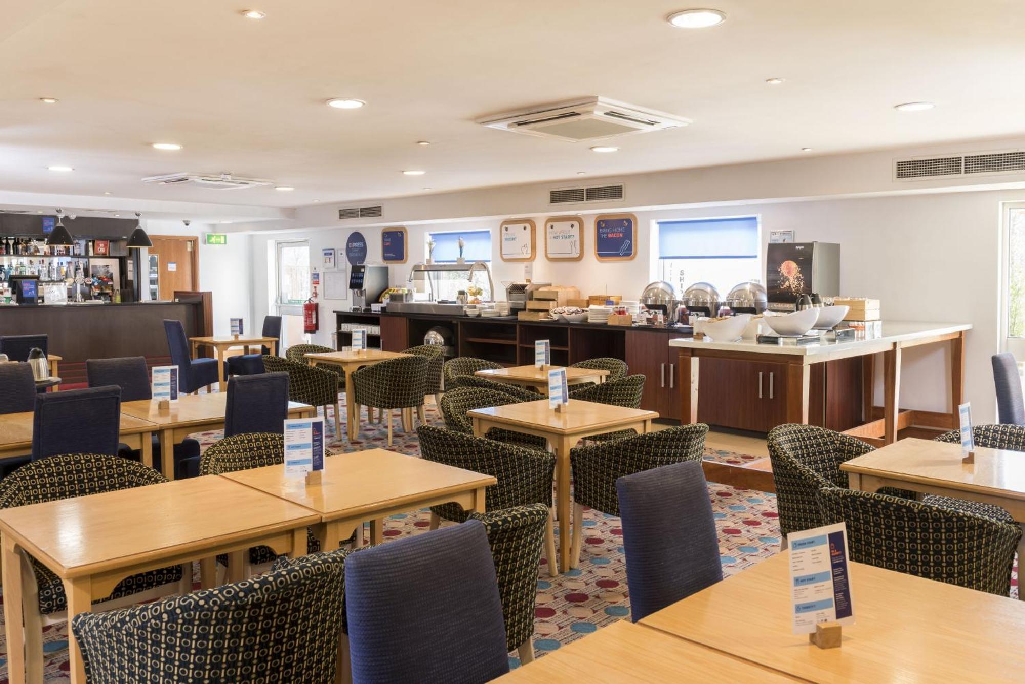 Holiday Inn Express Birmingham Star City By Ihg Ngoại thất bức ảnh