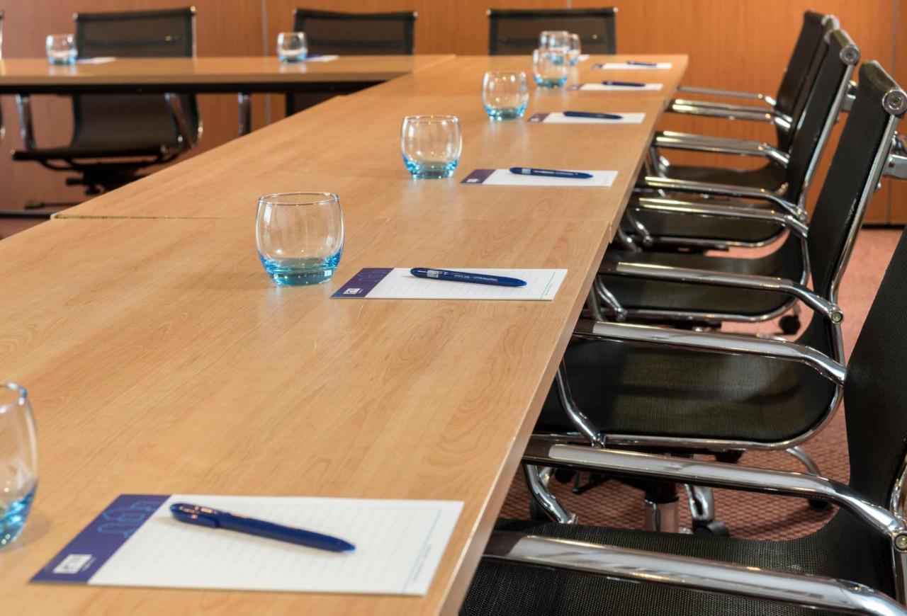 Holiday Inn Express Birmingham Star City By Ihg Ngoại thất bức ảnh